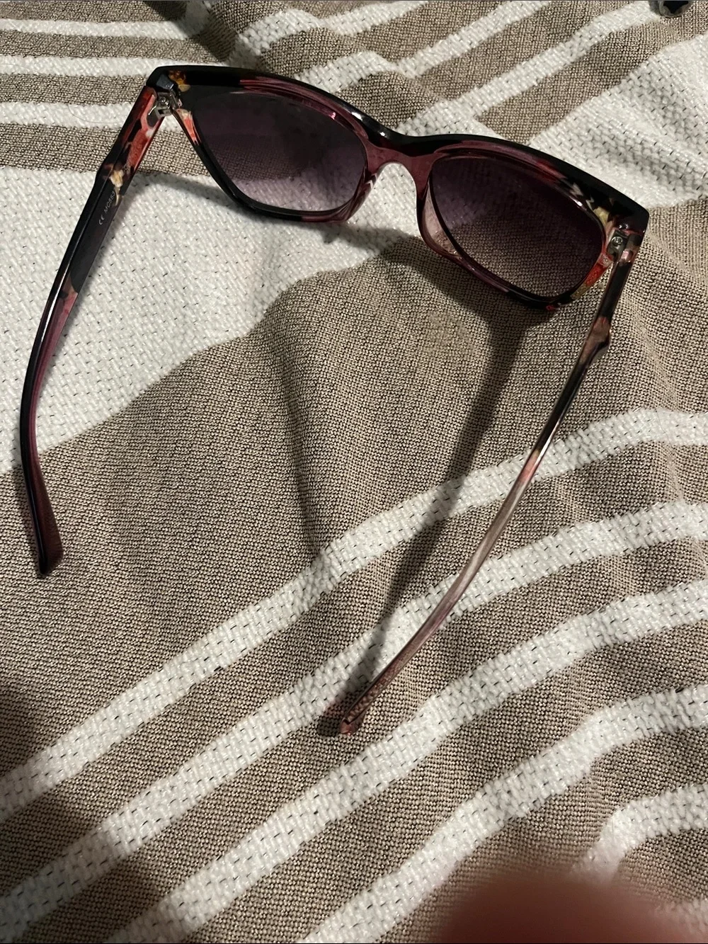 Women's Cat-Eye Sunglasses in Plum Gradient